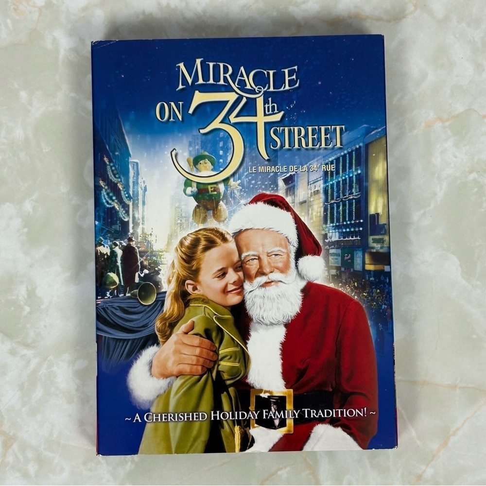 Miracle on 34th Street 1947 2 Disc DVD Set Original B&W and Colorized Version